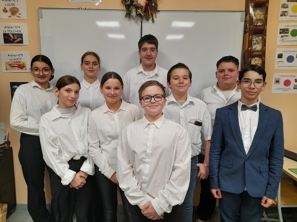 Service pour la cérémonie de remise des diplômes